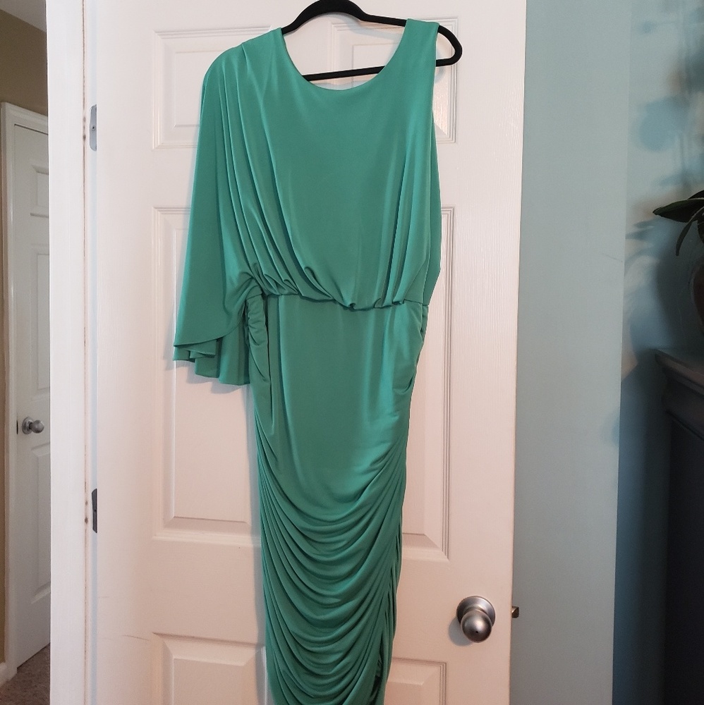 Dress - Picture 5 of 5